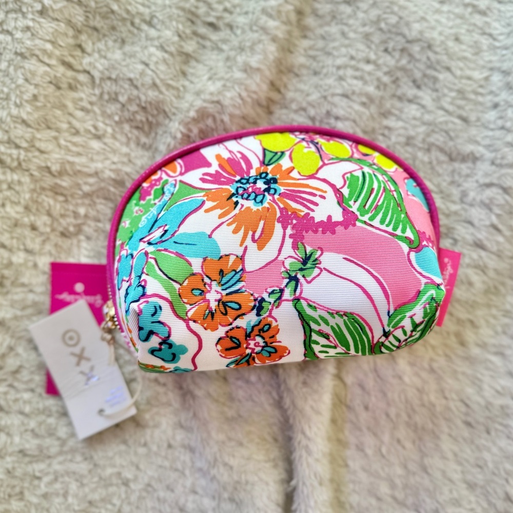 Lilly Pulitzer x Target Travel Clutch in Nosey Posie